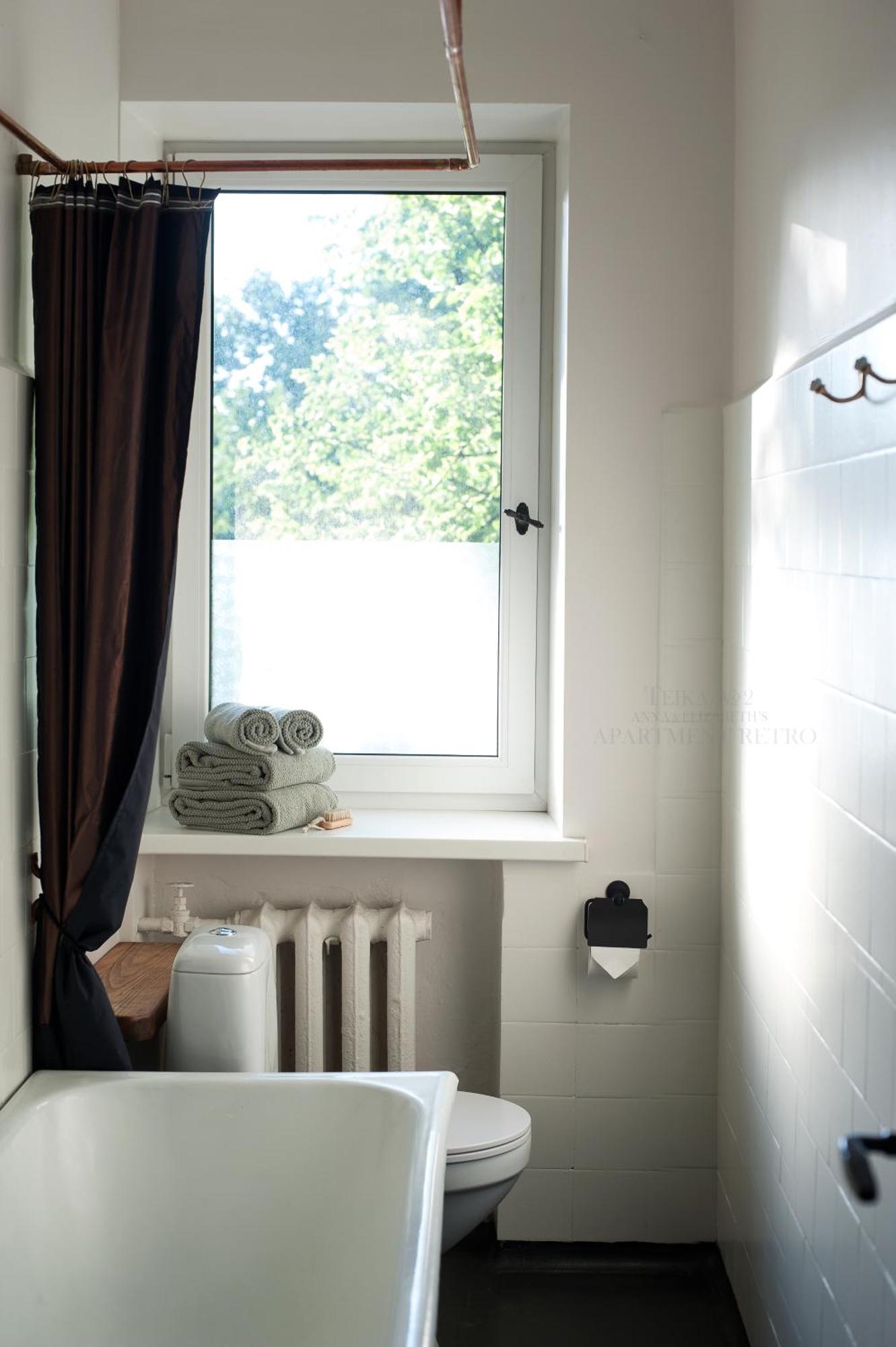 Teika No 2 Apartment-retro On Brivibas Street-free Parking Appartement *